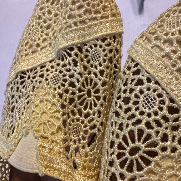 Women’s Summer Ready Yellow Lace TOMS Size 9 Fast Shipping - Picture 8 of 8